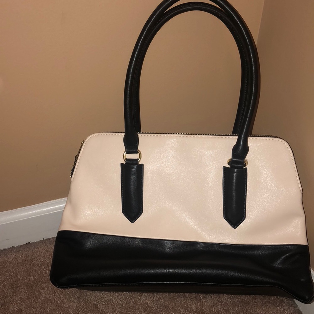 Van Heusen Purse